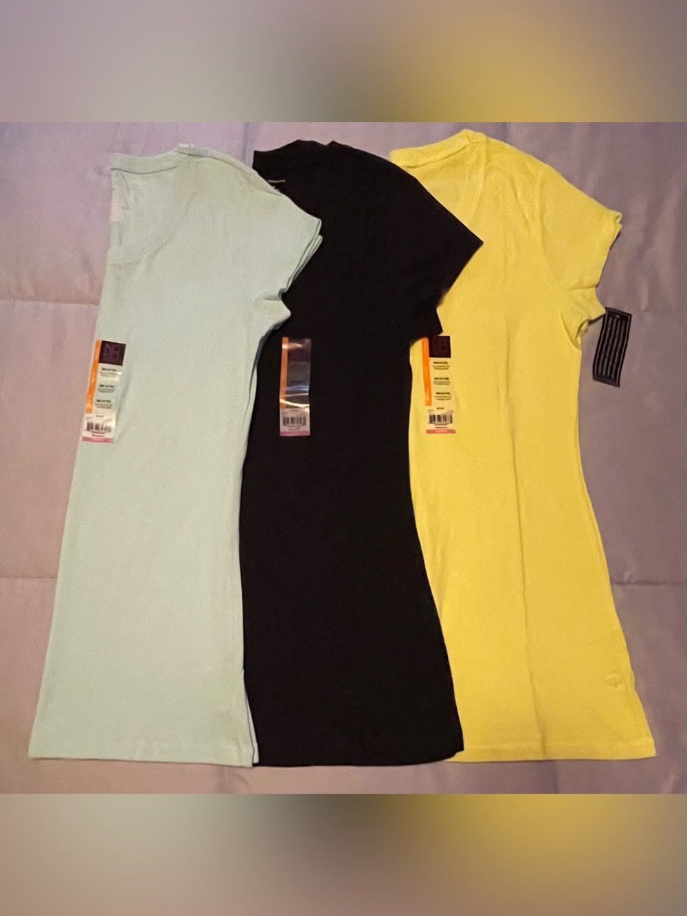 SET OF 3 Junior's Short Sleeve Tee’s - MEDIUM - Black, Mint, Yellow (NEW w/ TAG)